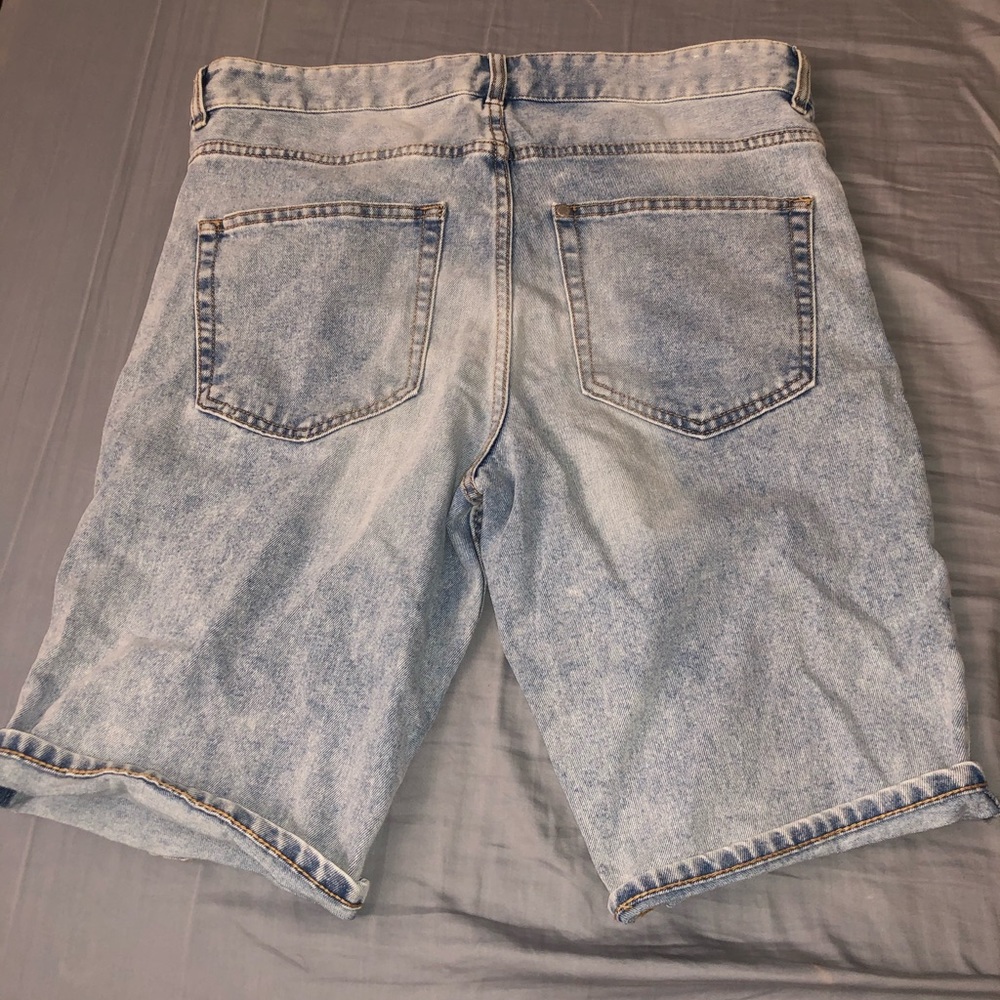 H&M Jean Shorts - Picture 3 of 3